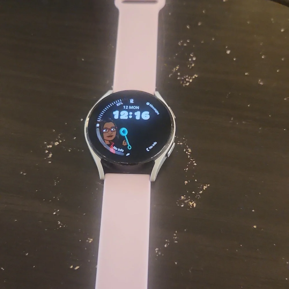 Samsung Watch 4 with watch bands